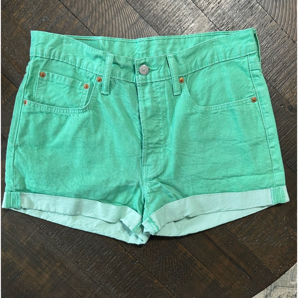Levi’s Women’s Pastel Green Mid Rise Relaxed Fit Denim Shorts Size W 30